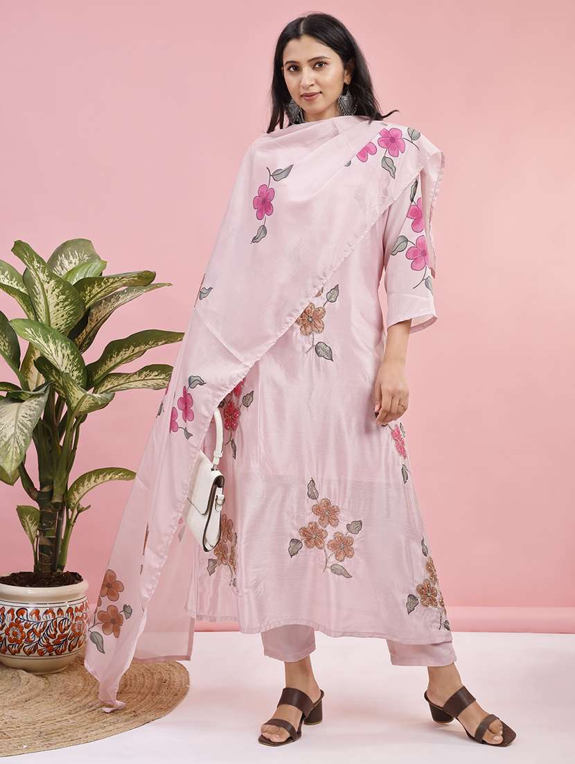 women floral three quarter sleeve kurta pant with dupatta set - 22280442 -  Standard Image - 2