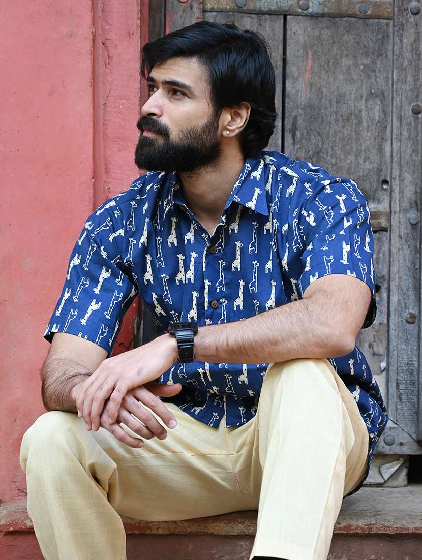 men printed collared short sleeve casual shirt - 22280772 -  Standard Image - 2