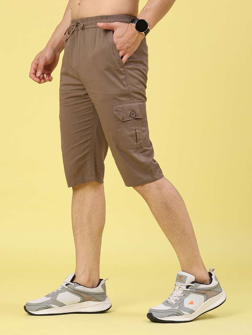 men solid mid rise cargo shorts - 22281798 -  Standard Image - 2