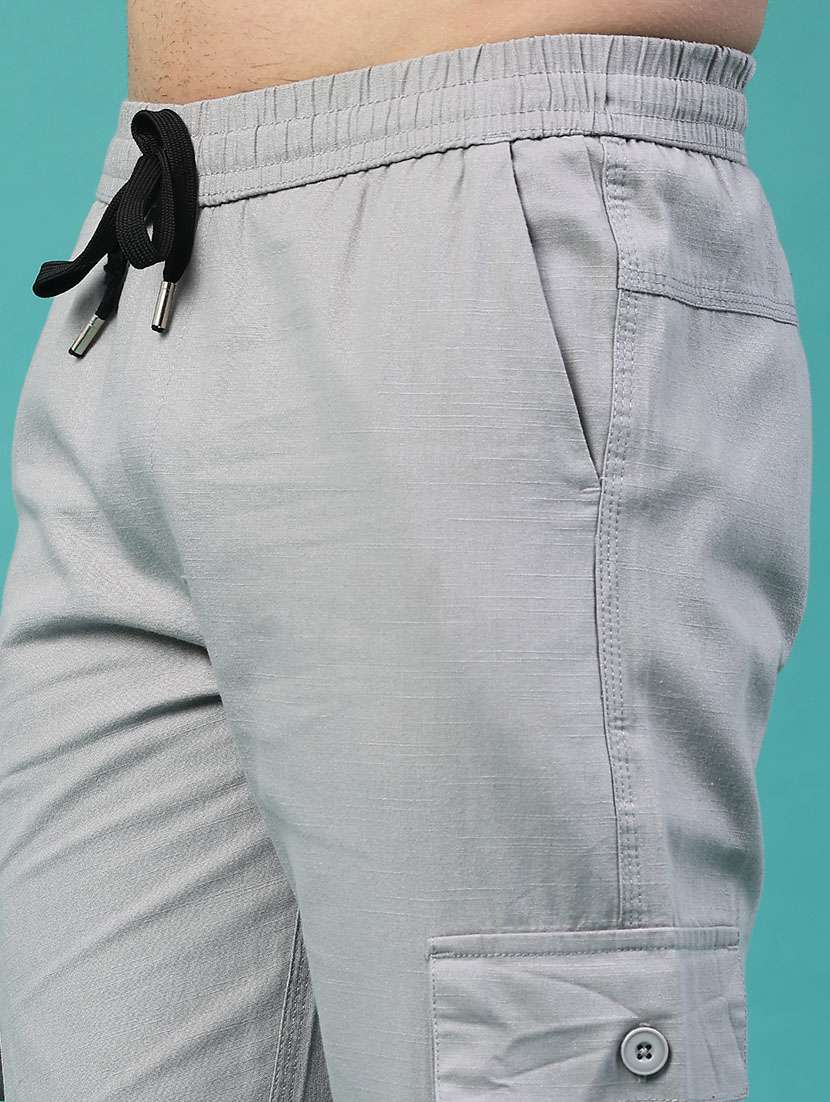 men solid mid rise regular fit cargo  - 22281836 -  Standard Image - 2