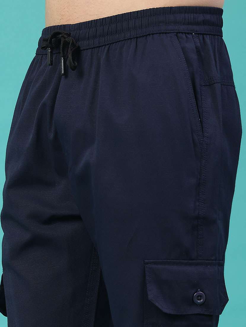 men solid mid rise regular fit cargo  - 22281869 -  Standard Image - 2