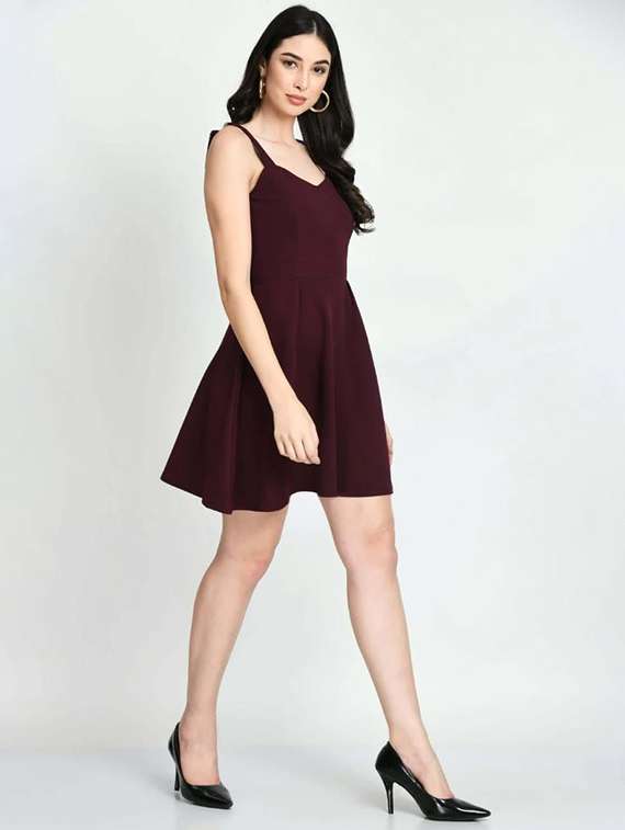 women solid sleeveless fit & flare dress - 22282084 -  Standard Image - 2