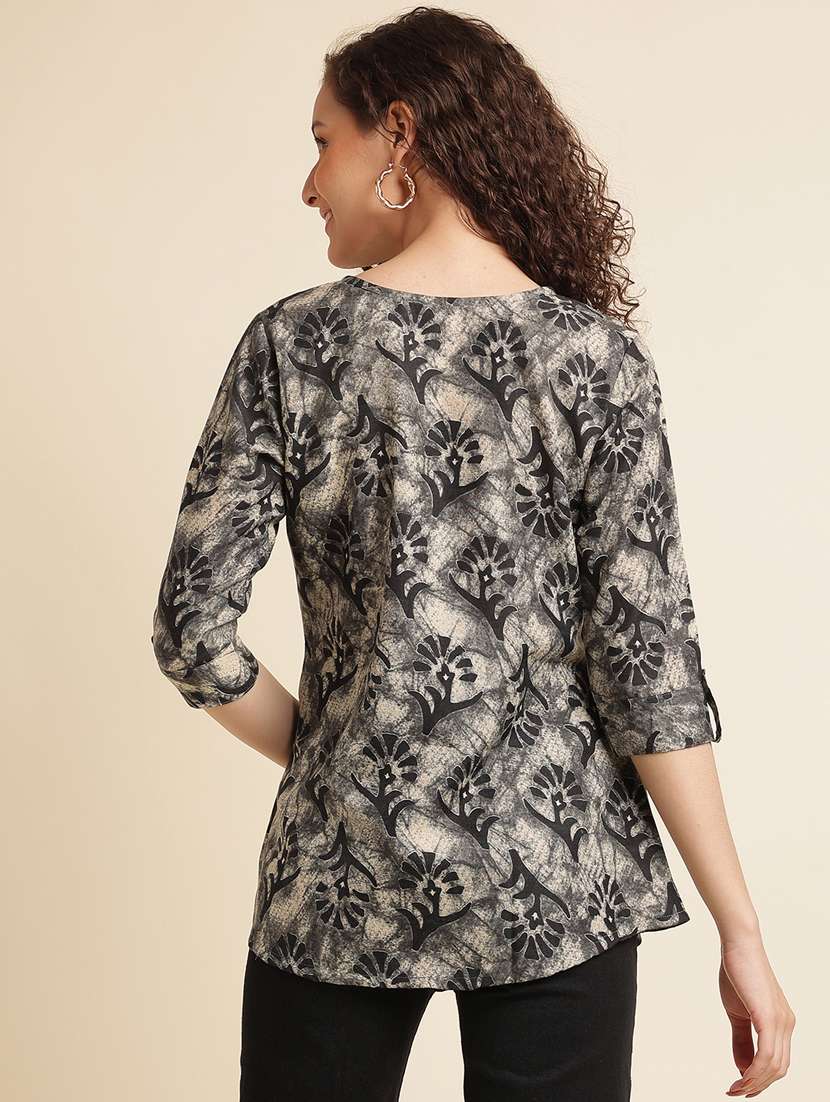 women printed three quartre sleeve kurti - 22282099 -  Standard Image - 2