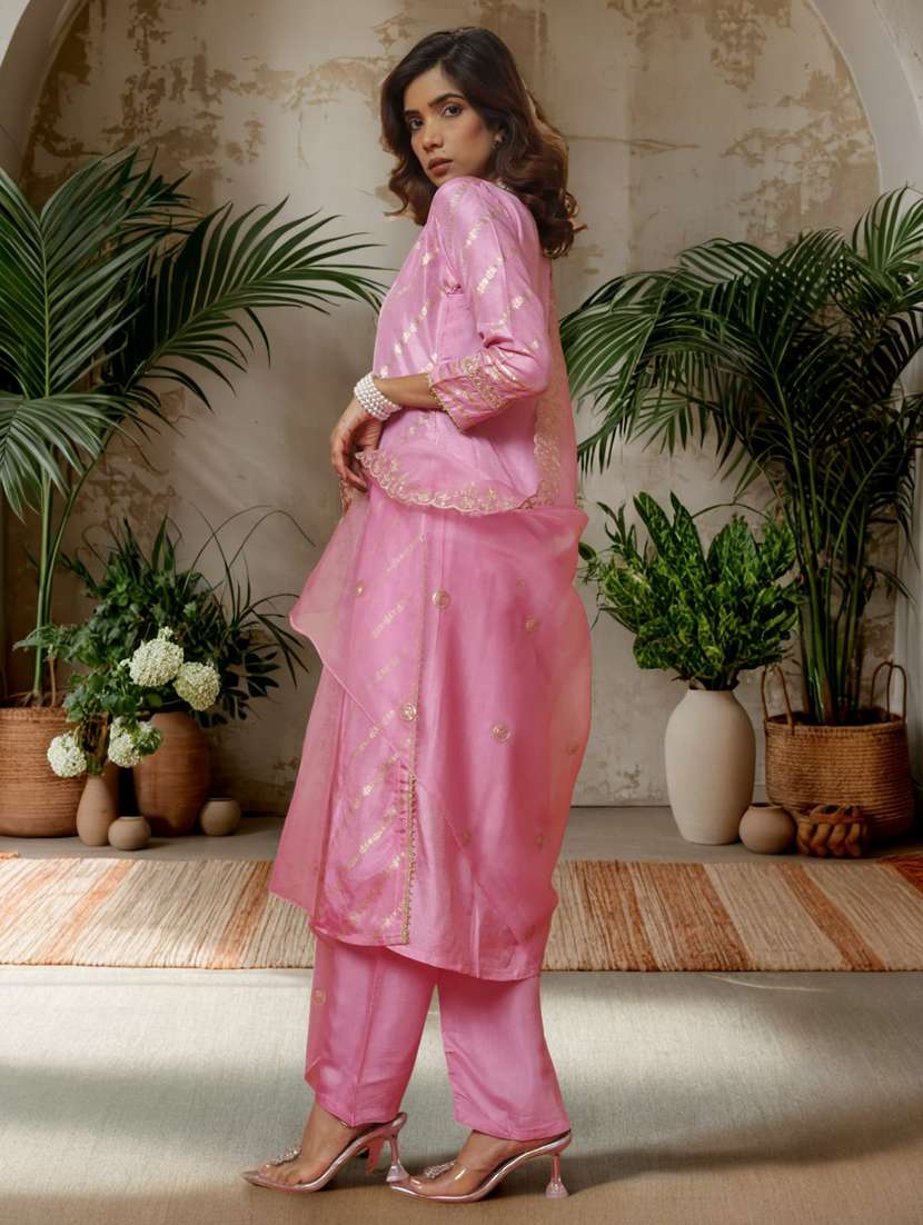 women self design three quarter sleeve kurta pant with dupatta set - 22282147 -  Standard Image - 2