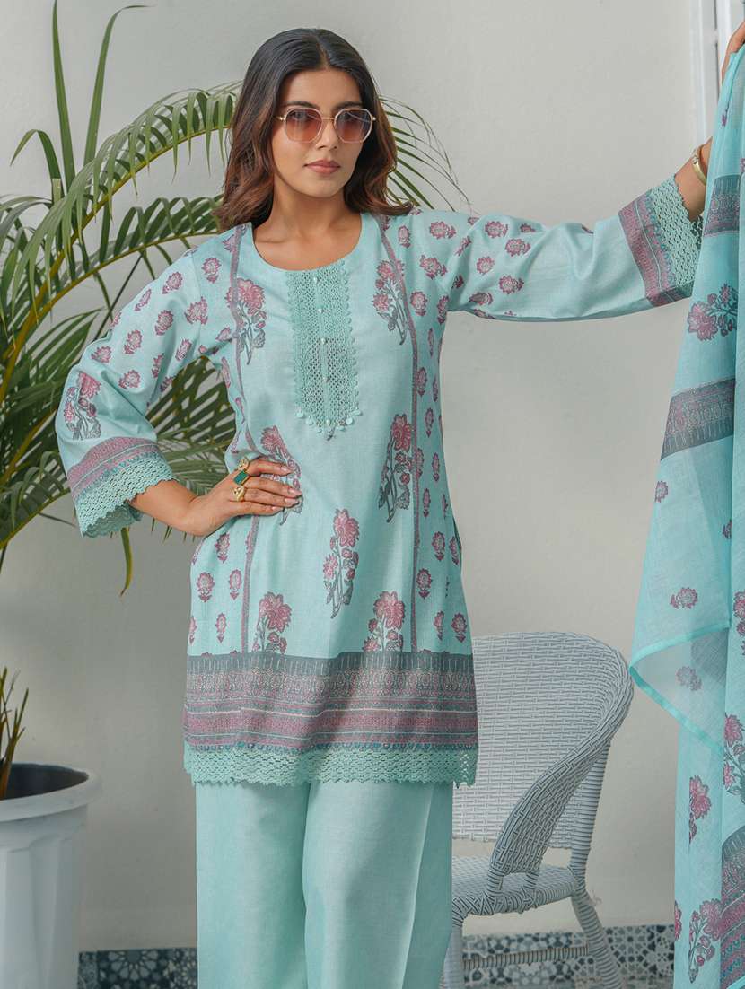 Women Floral Three Quarter Sleeve Kurta Pant With Dupatta Set - 22282170 -  Standard Image - 2