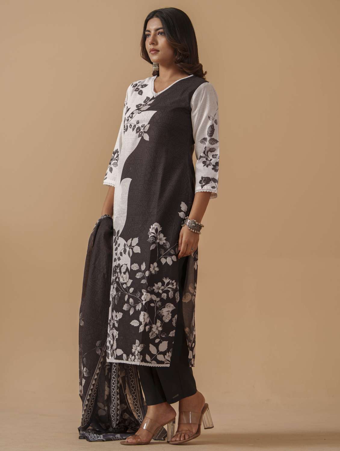 women printed three quarter sleeve kurta pant with dupatta set - 22282173 -  Standard Image - 2