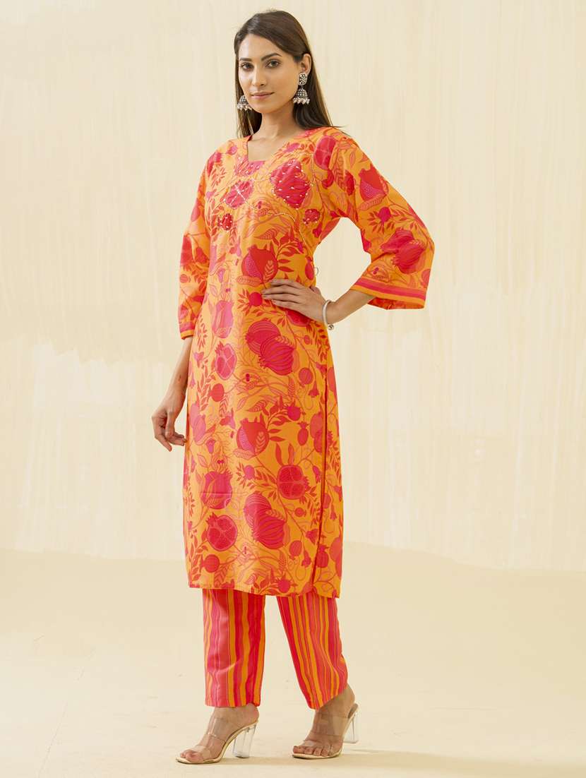 women floral three quarter sleeve kurta pant set - 22282182 -  Standard Image - 2