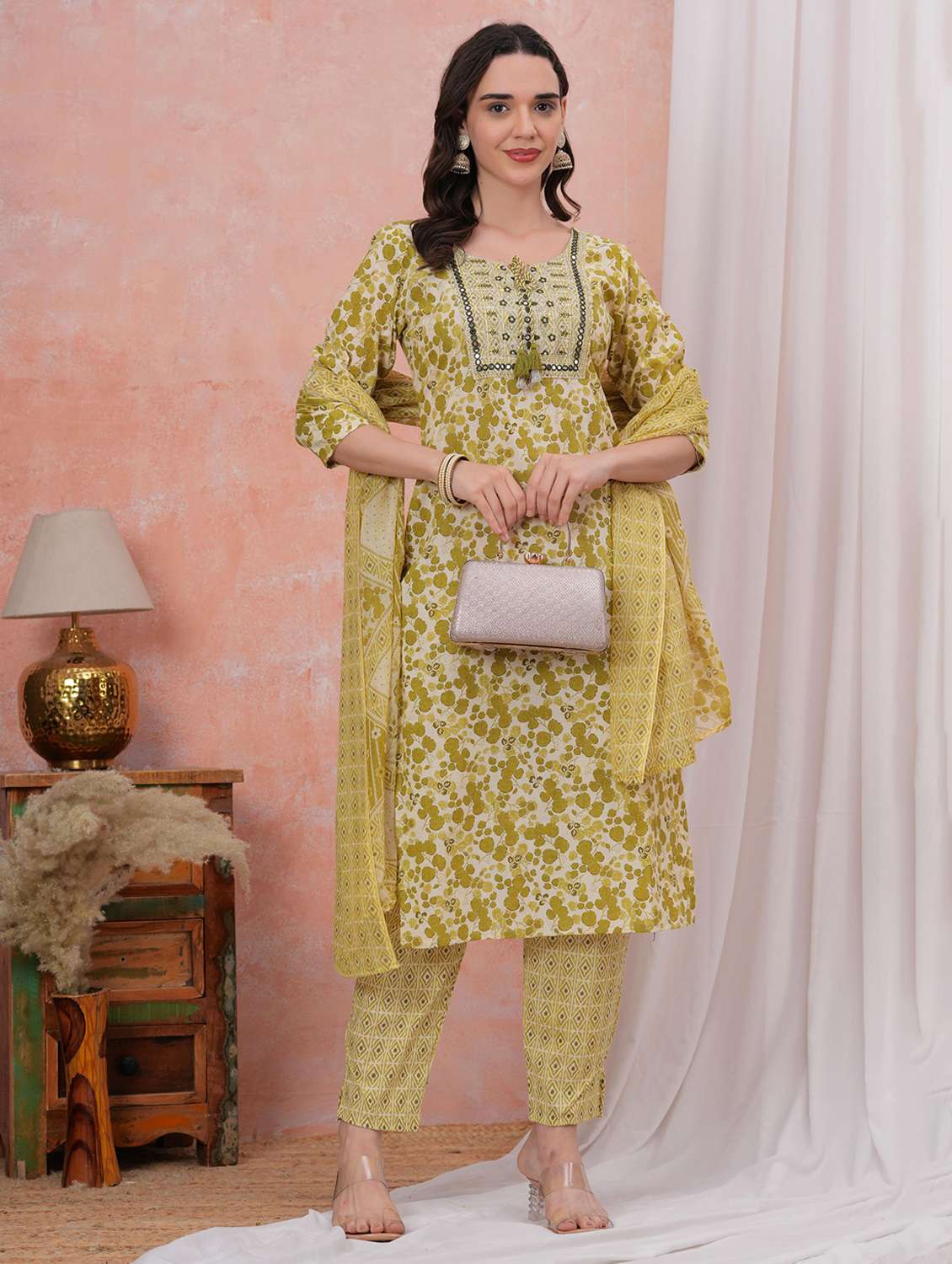 women printed kurta and pant with dupatta set