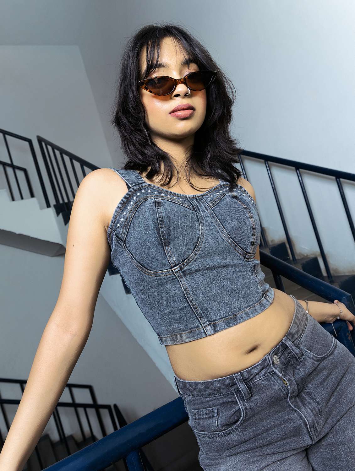 women solid sleeveless denim crop top