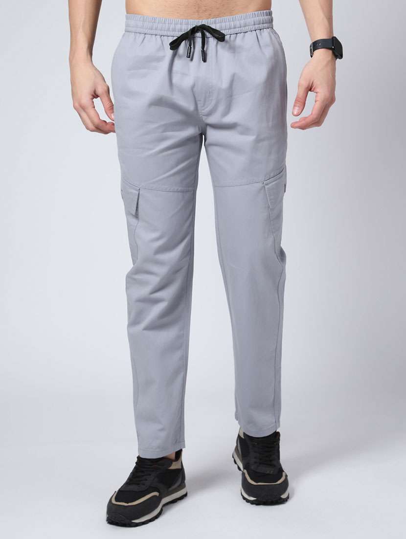men solid mid rise regular fit cargo 