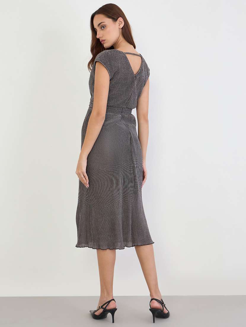 women solid short sleeve a-line dress - 22285405 -  Standard Image - 2