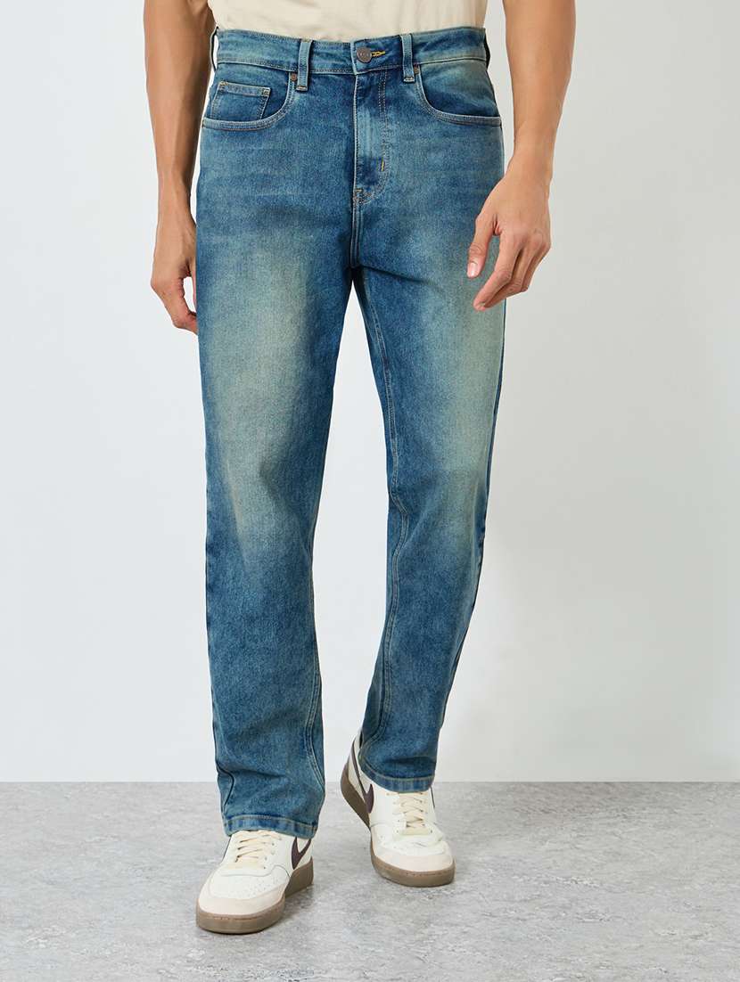 men washed mid rise full length relaxed fit jeans
