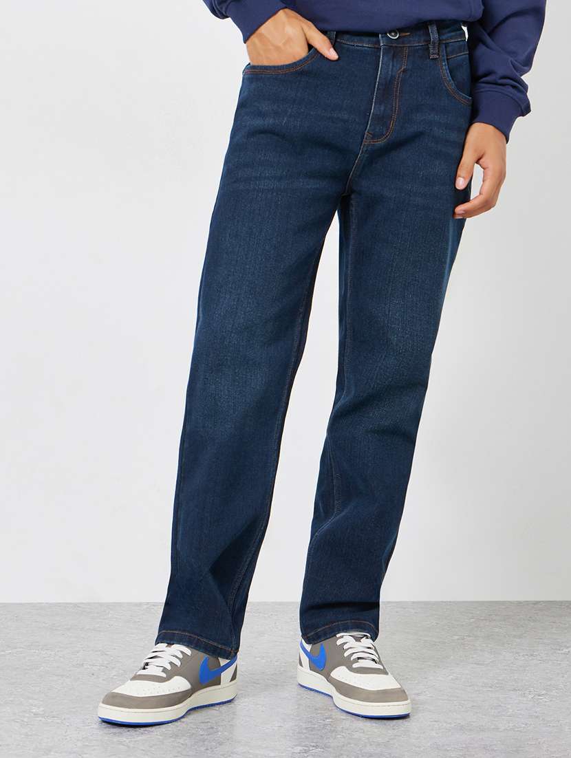 men plain mid rise straight fit jeans