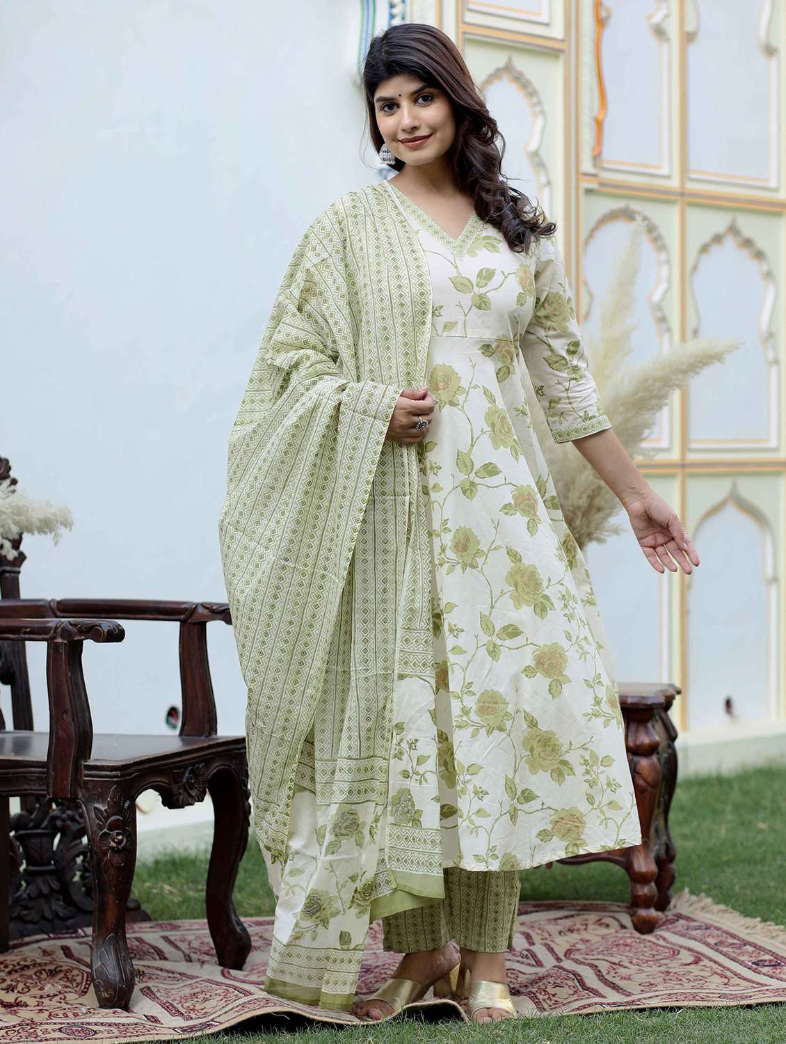 women printed three quarter sleeve kurta pant with dupatta set - 22285568 -  Standard Image - 2