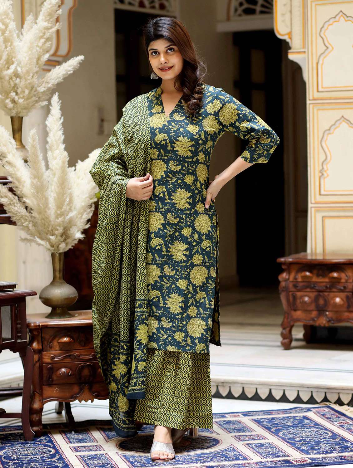 women printed three quarter sleeve kurta sharara with dupatta set - 22285581 -  Standard Image - 2