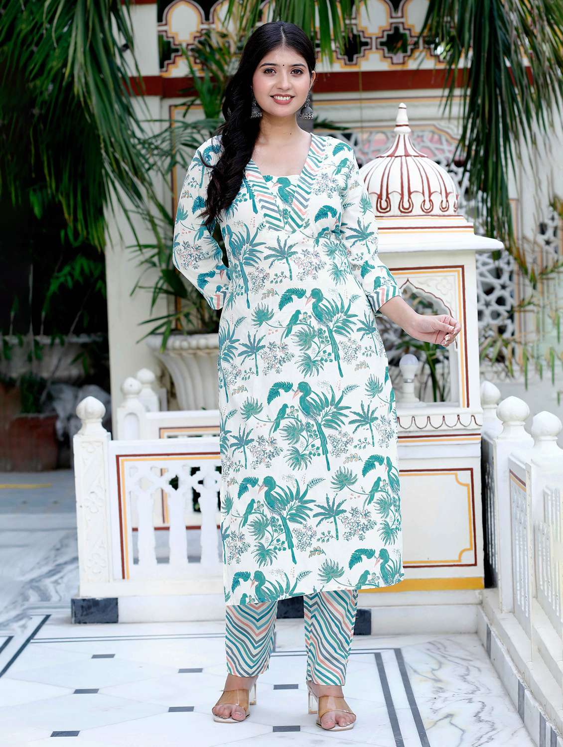 women printed three quarter sleeve kurta pant set