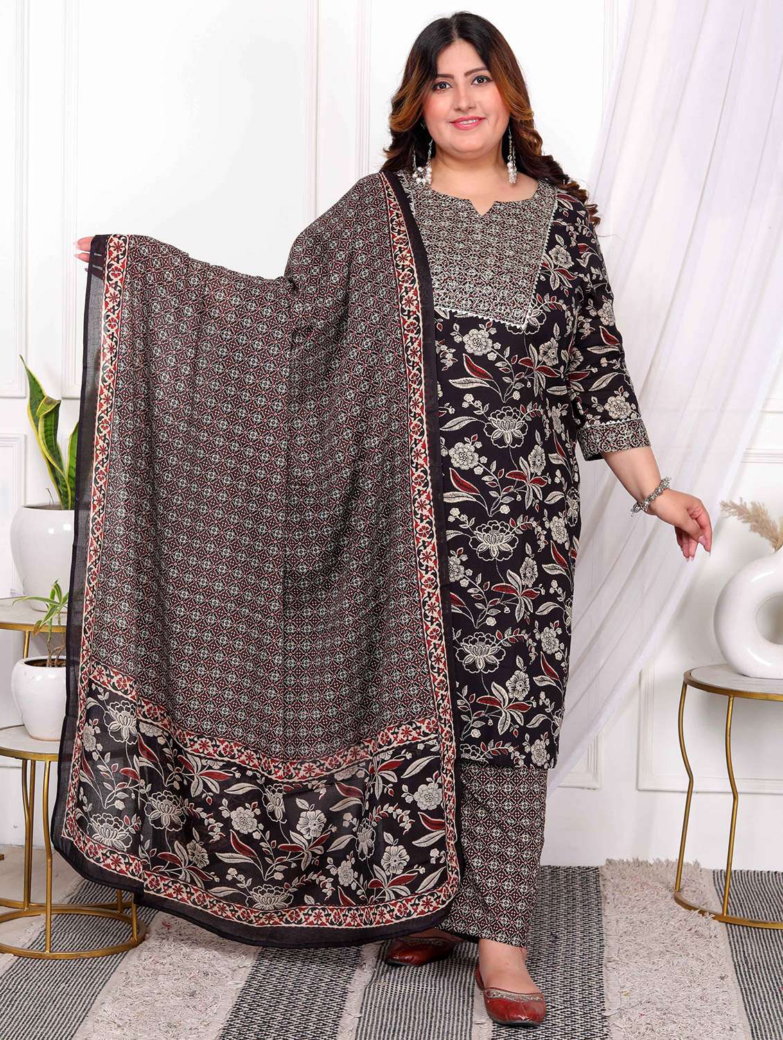 women plus size floral three quarter sleeve kurta pant with dupatta set