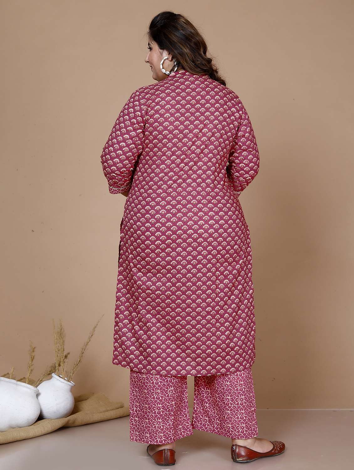 women plus size floral three quarter sleeve kurta palazzo set - 22285627 -  Standard Image - 2