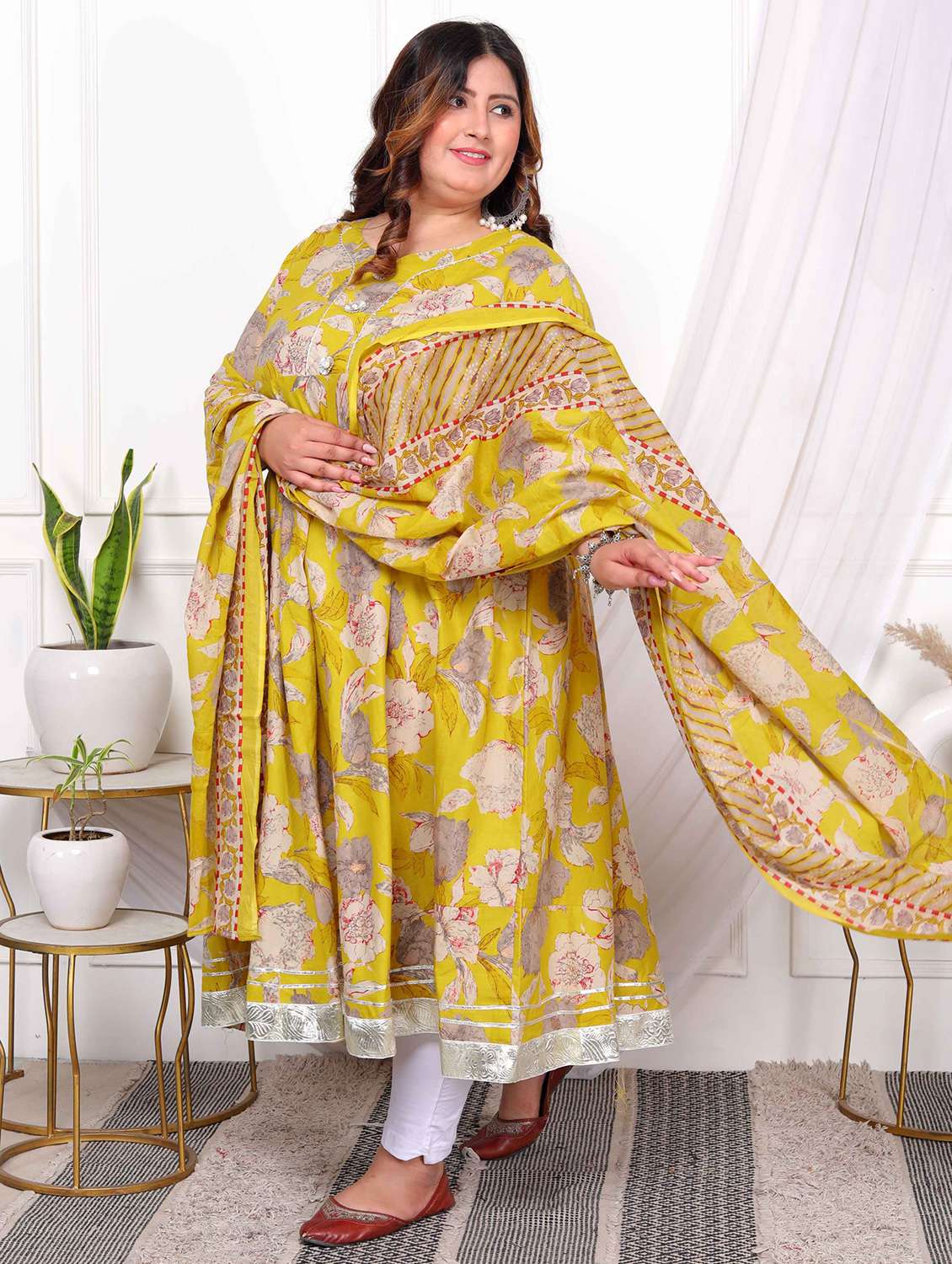 women plus size floral three quarter sleeve kurta with dupatta set - 22285650 -  Standard Image - 2