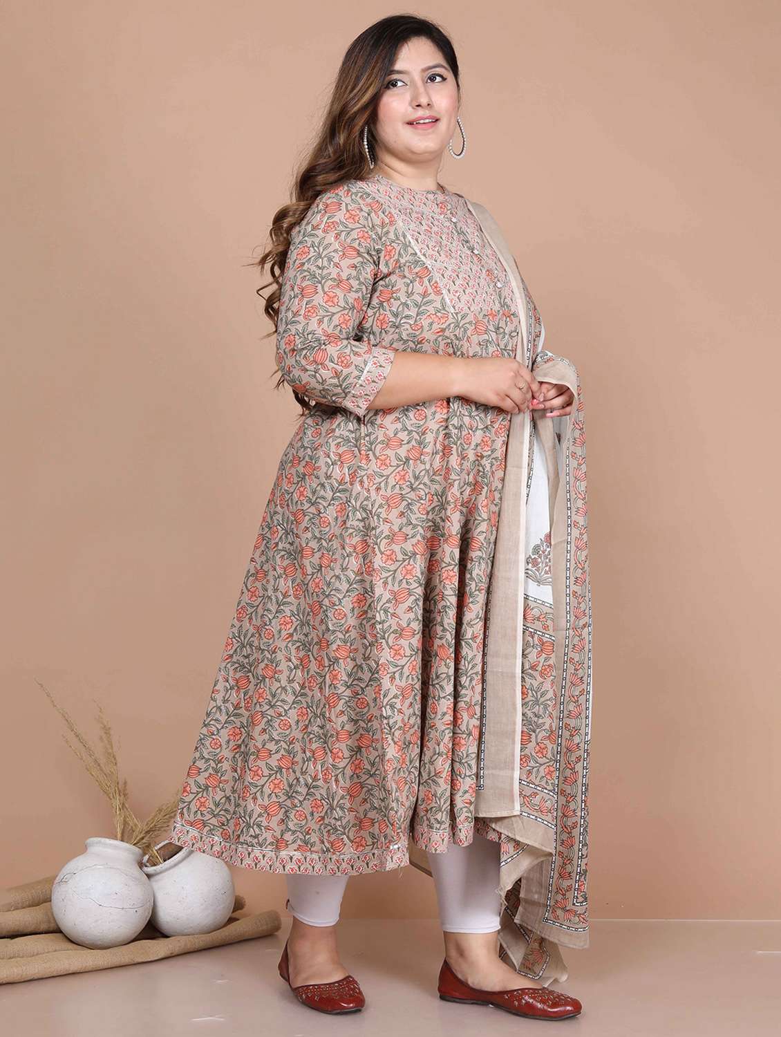 women plus size floral three quarter sleeve kurta with dupatta set - 22285652 -  Standard Image - 2