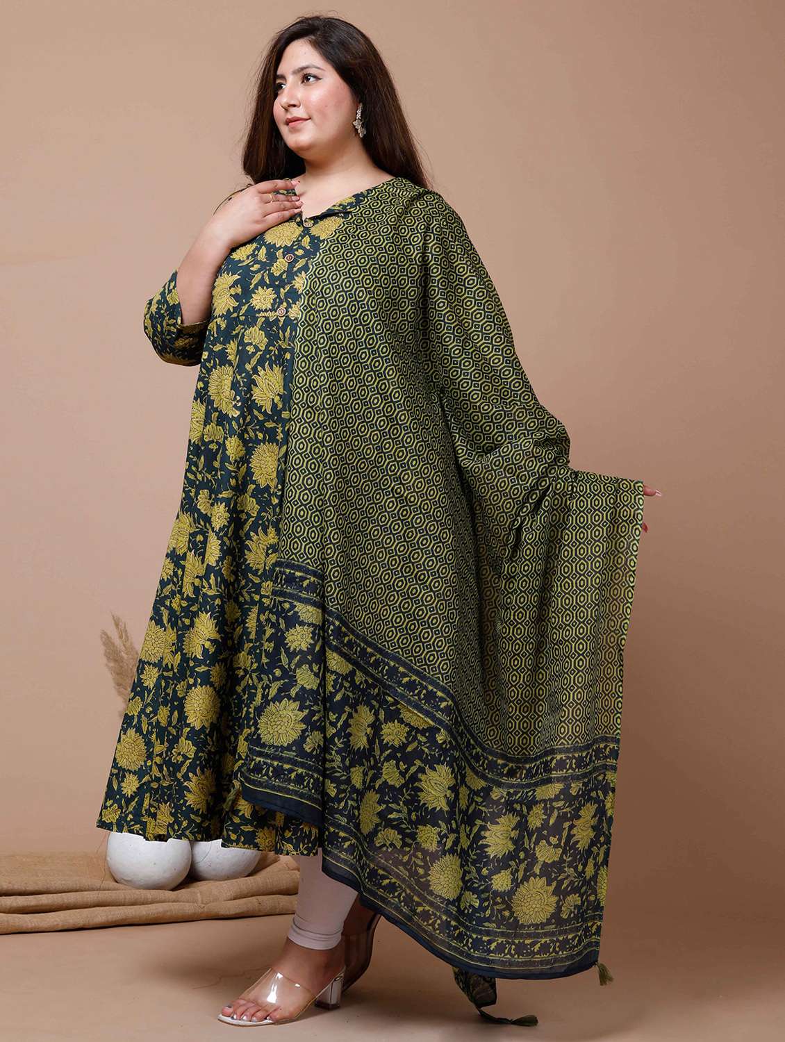 women plus size floral three quarter sleeve kurta with dupatta set - 22285658 -  Standard Image - 2