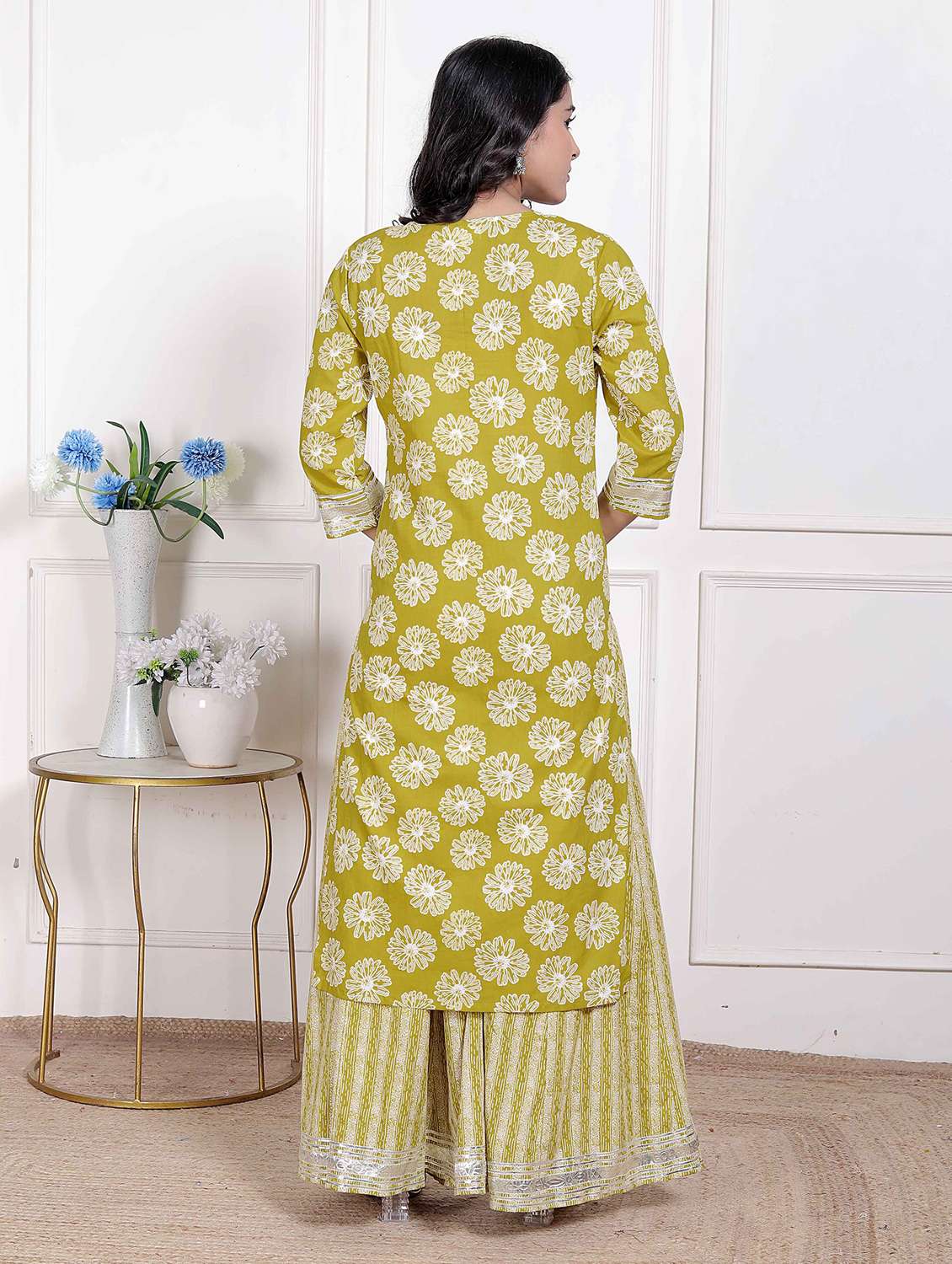 women floral three quarter sleeve kurta palazzo set - 22285671 -  Standard Image - 2