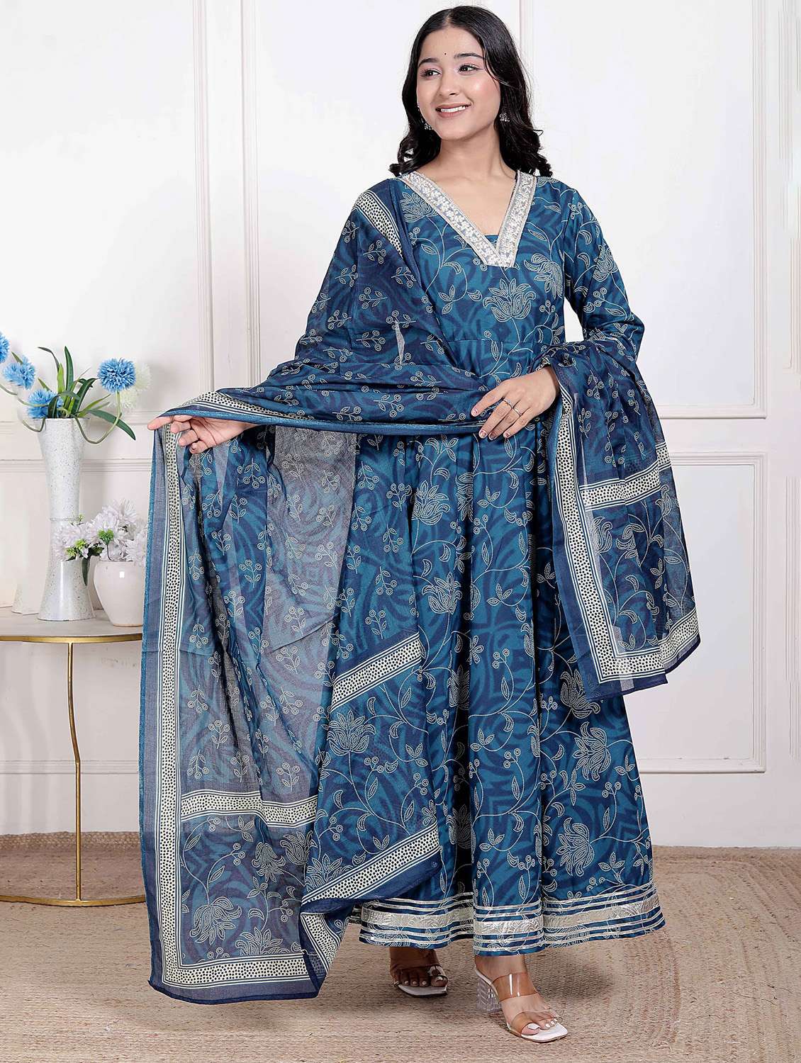 women floral three quarter sleeve kurta with dupatta set - 22285679 -  Standard Image - 2