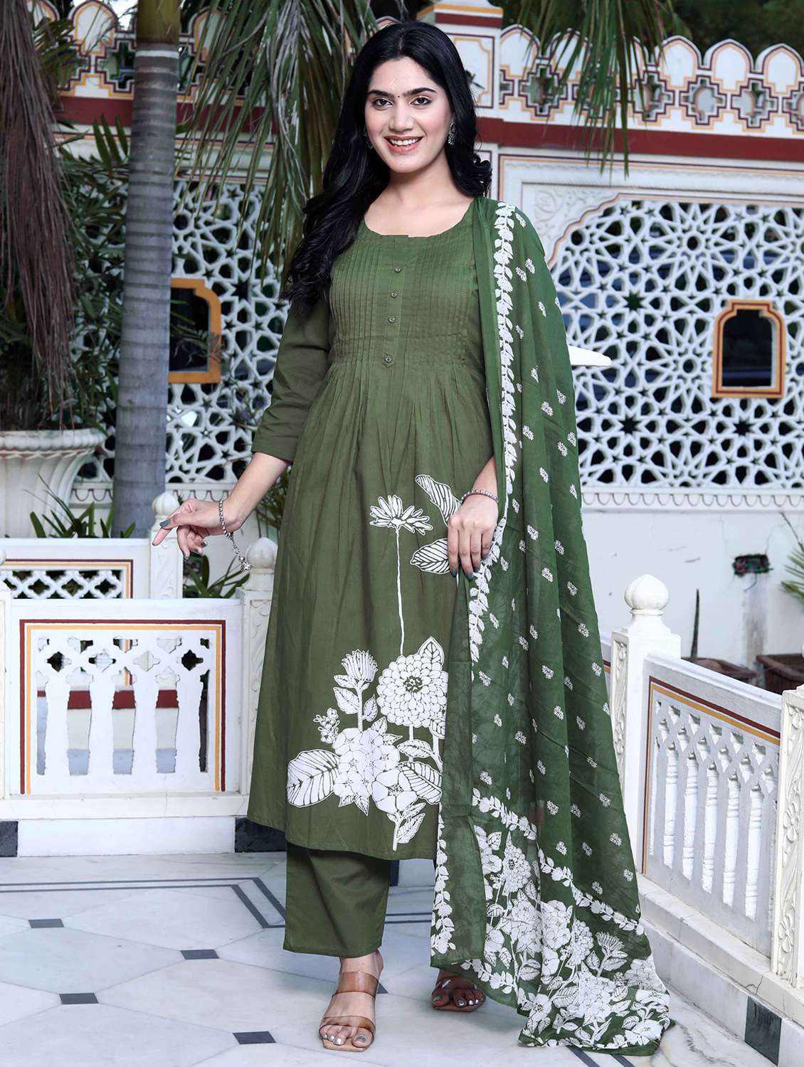 women floral three quarter sleeve kurta pant with dupatta set - 22285689 -  Standard Image - 2