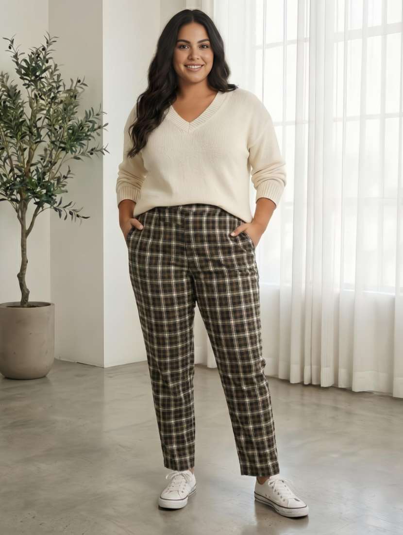 women checkeerd high rise straight trouser - 22285943 -  Standard Image - 2