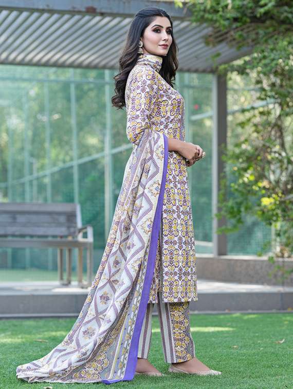 women printed three quarter sleeve kurta pant with dupatta set - 22286486 -  Standard Image - 2