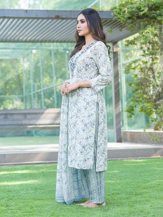 women printed three quarter sleeve kurta pant with dupatta set - 22286489 -  Standard Image - 2