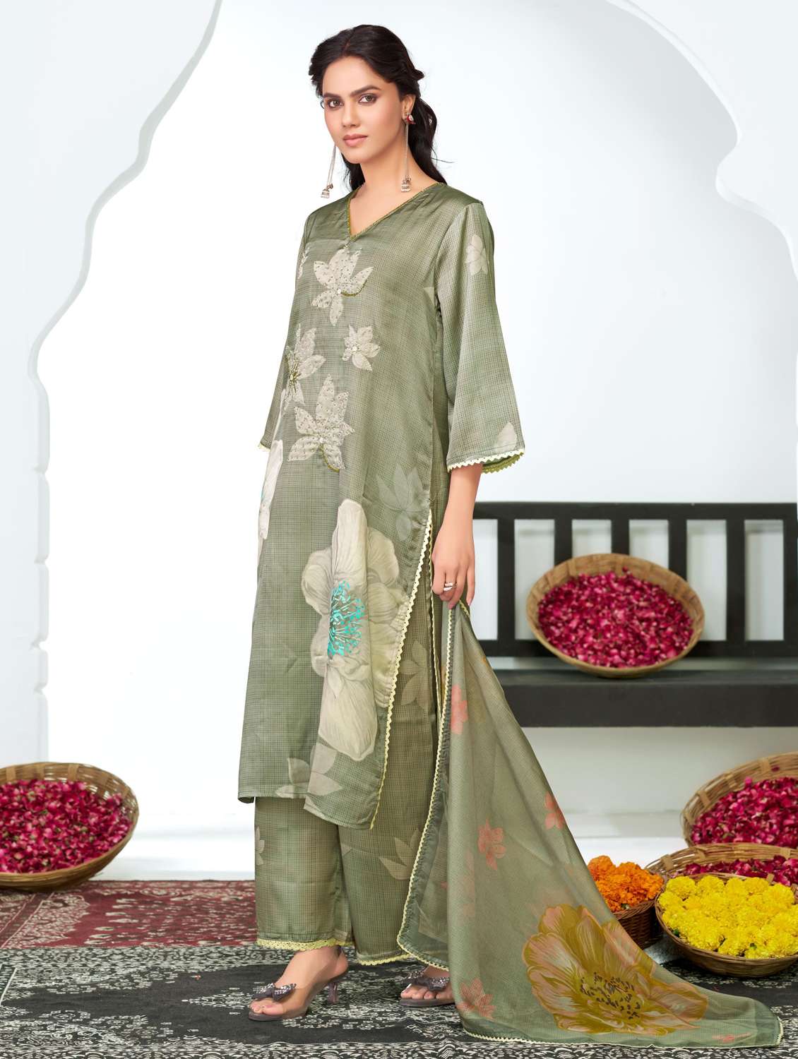 women floral three quarter sleeve kurta palazzo with dupatta set - 22286514 -  Standard Image - 2