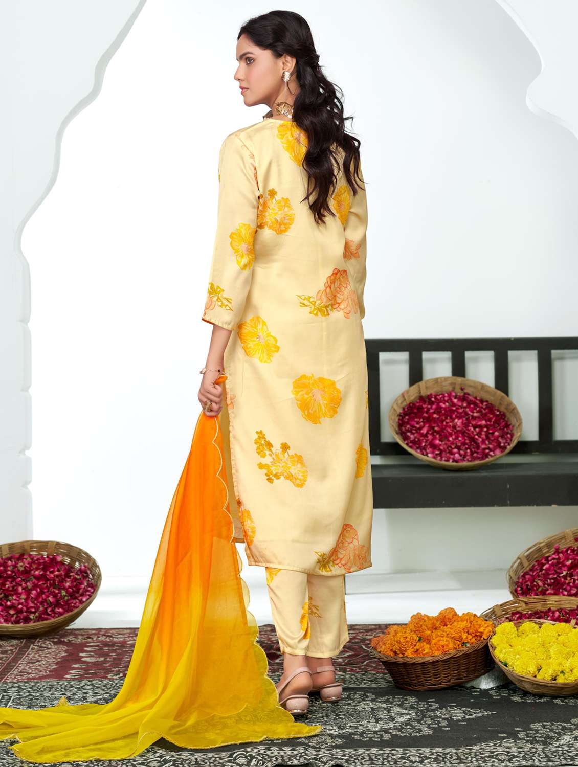 women floral three quarter sleeve kurta pant with dupatta set - 22286523 -  Standard Image - 2