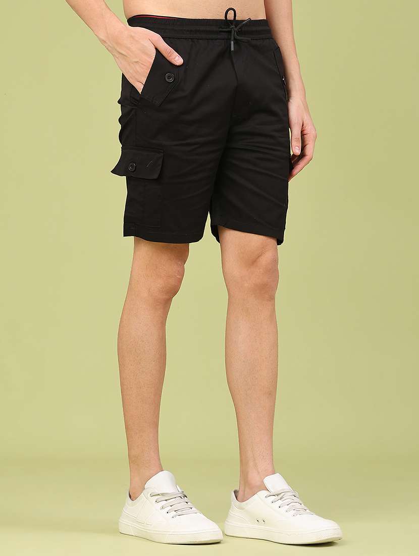 men solid mid rise regular fit cargo shorts - 22287384 -  Standard Image - 2