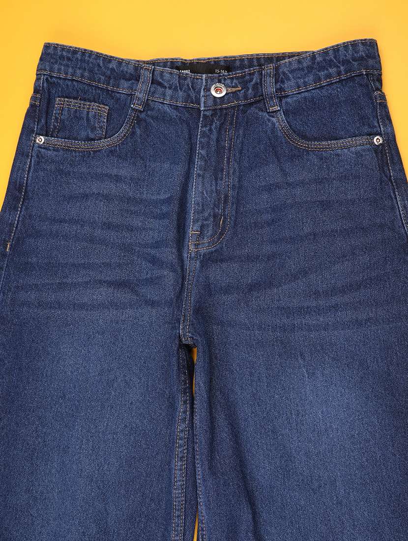 blue denim plain jean - 22288662 -  Standard Image - 2