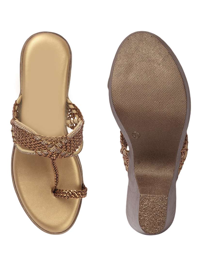 women embellished one toe sandal - 22288821 -  Standard Image - 2
