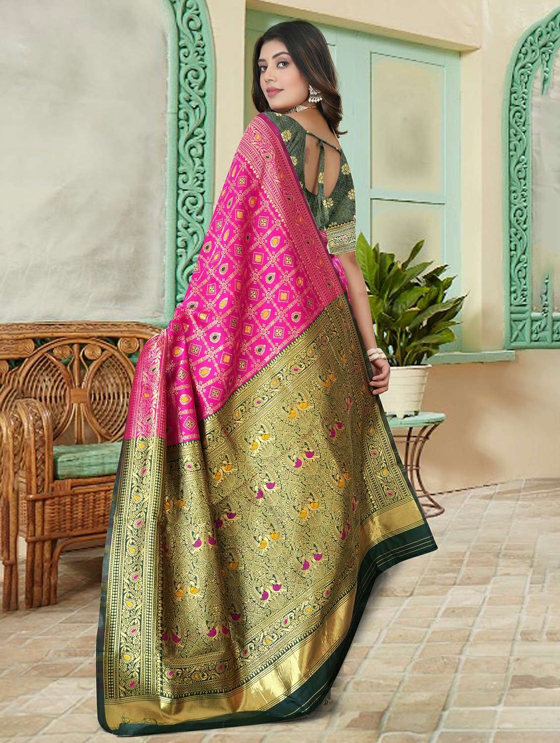 women self design banarasi saree with blouse - 22289199 -  Standard Image - 2