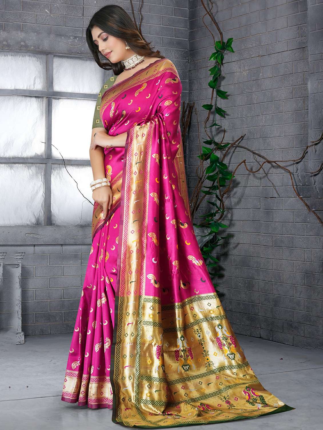 women self design banarasi saree with blouse - 22289200 -  Standard Image - 2