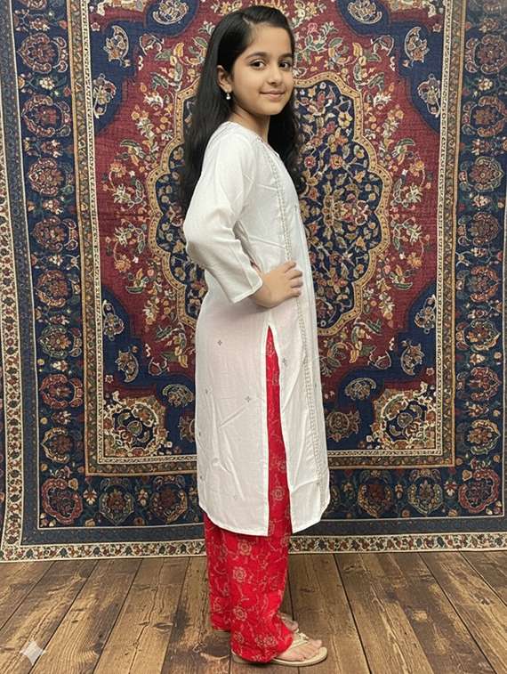 girls three quarter sleeve straight kurta - 22289346 -  Standard Image - 2
