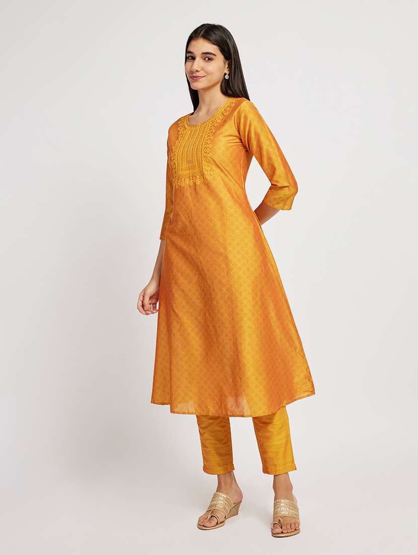 women printed three quarter sleeve a-line kurta - 22290494 -  Standard Image - 2