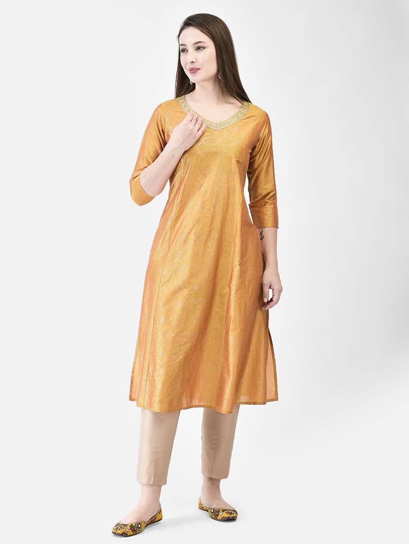 women self design three quarter sleeve a-line kurta