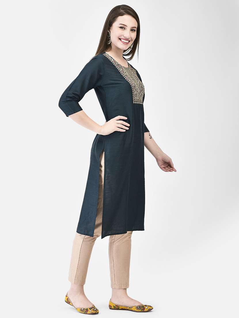 Women Solid With Work Three Quarter Sleeve Straight Kurta - 22290504 -  Standard Image - 2