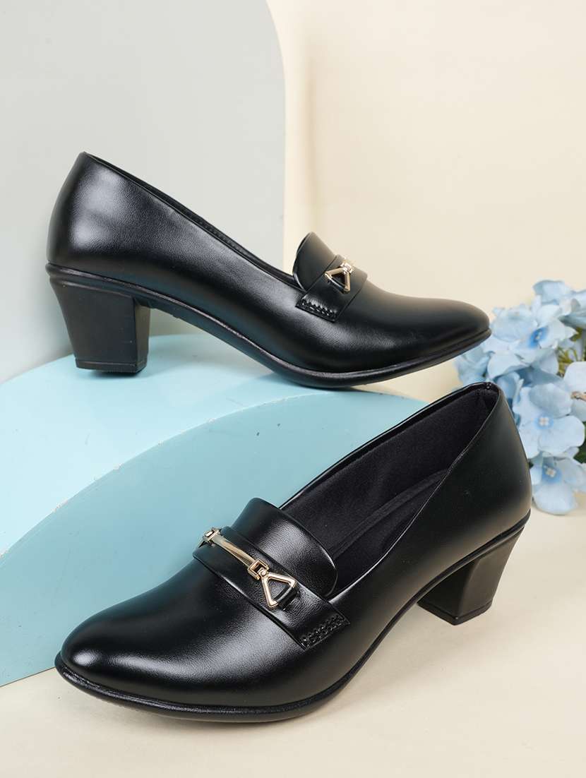 women solid slip on pump