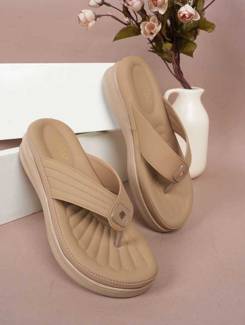 women solid platform wedge