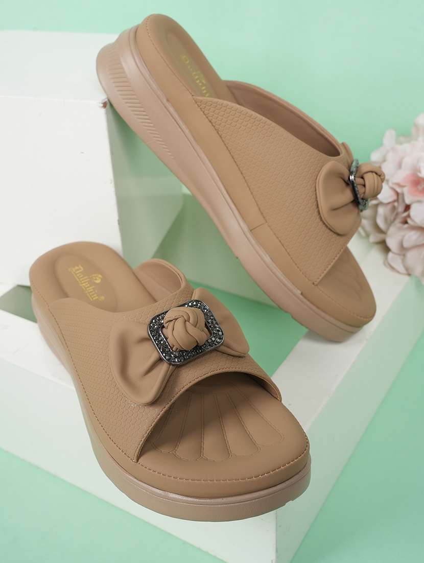 women solid platform wedge