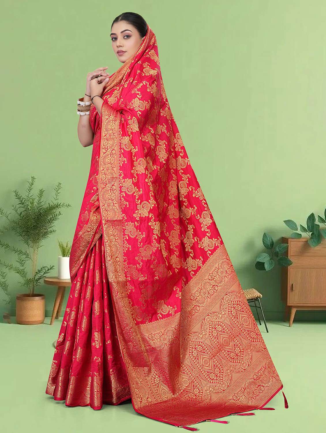 women self design banarasi saree with blouse - 22292572 -  Standard Image - 2