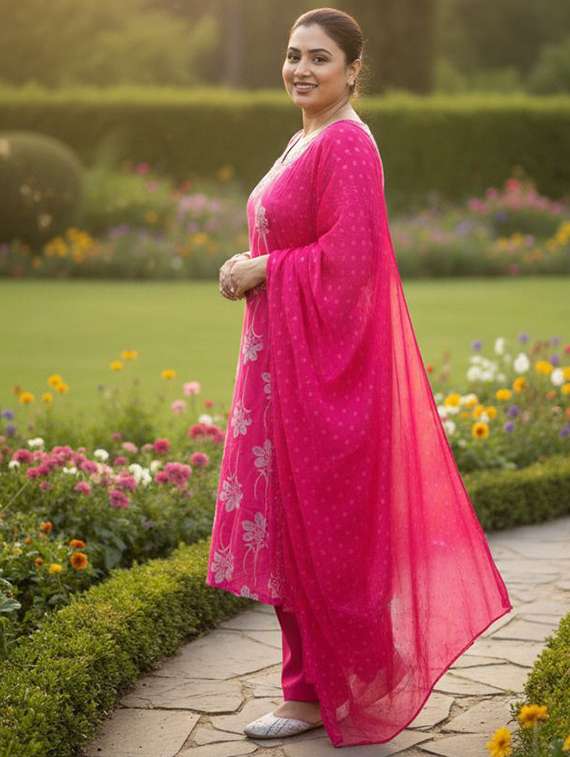 women floral three quarter sleeve kurta pant with dupatta set - 22292626 -  Standard Image - 2