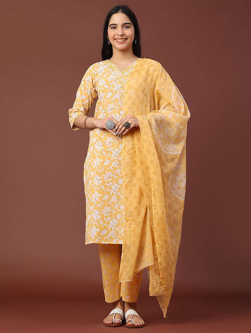 women printed three quarter sleeve kurta pant with dupatta set - 22294157 -  Standard Image - 2