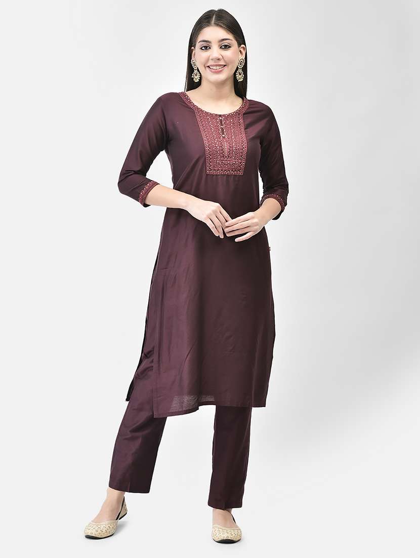 women solid witth work three quarter sleeve kurta pant set