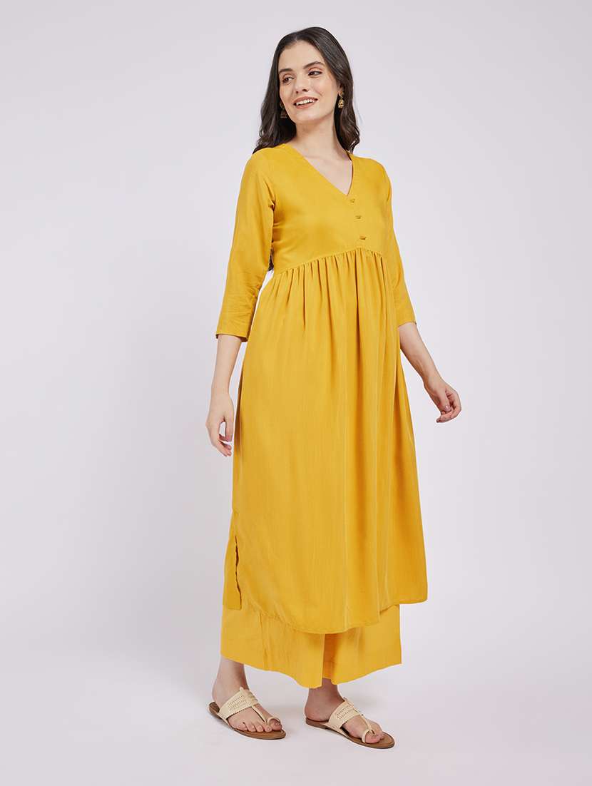 women solid three quarter sleeve a-line kurta - 22295105 -  Standard Image - 2